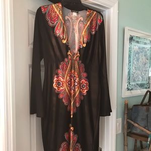 Low cut dress w trumpet sleeves by Venus